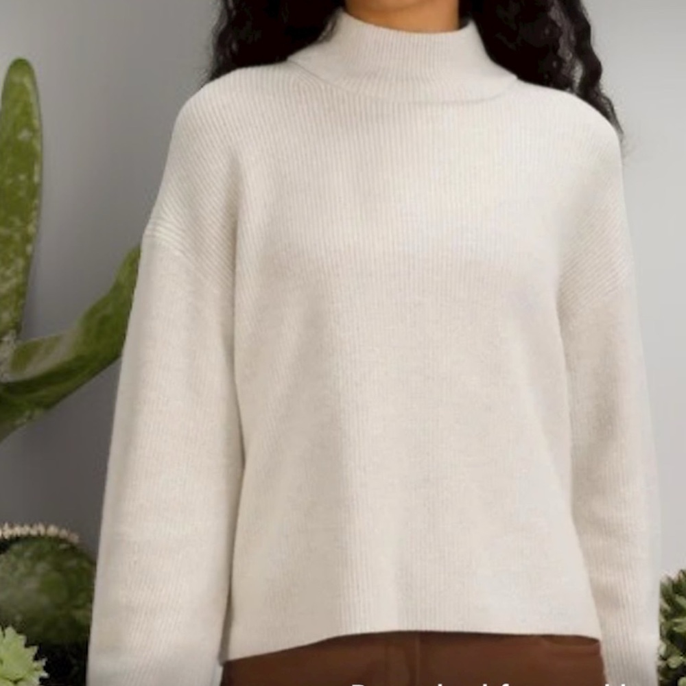 Lululemon Merino Wool-Blend Ribbed Turtleneck Sweater Size 14